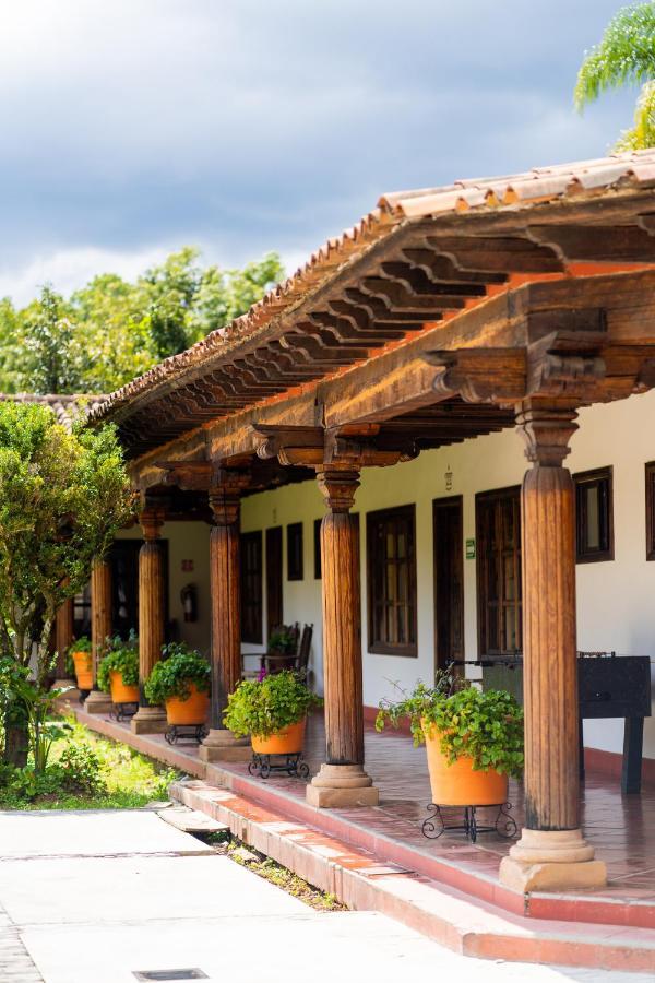 Hosteria San Felipe パツクアロ エクステリア 写真