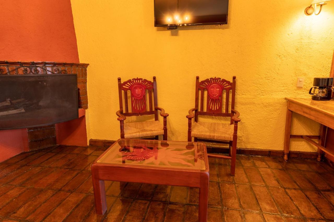 Hosteria San Felipe パツクアロ エクステリア 写真
