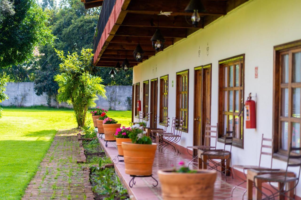 Hosteria San Felipe パツクアロ エクステリア 写真