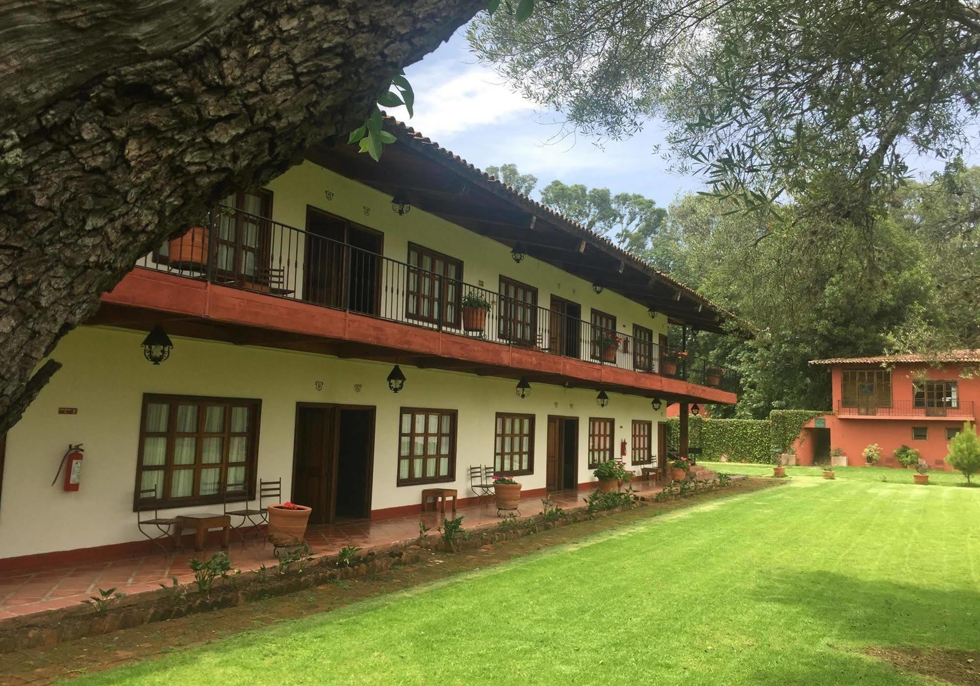 Hosteria San Felipe パツクアロ エクステリア 写真