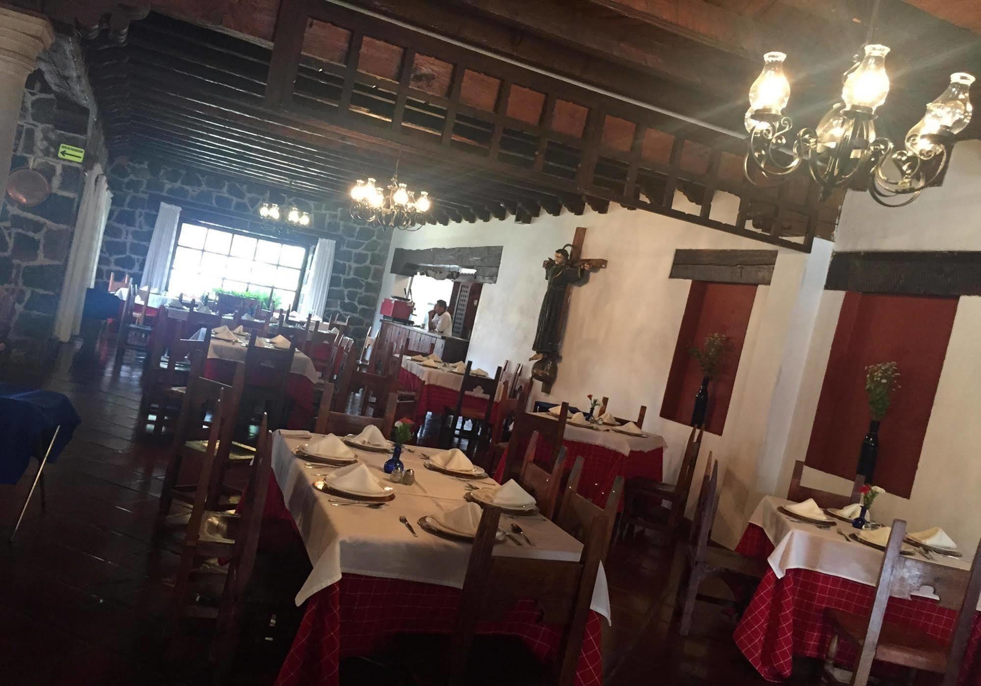 Hosteria San Felipe パツクアロ エクステリア 写真